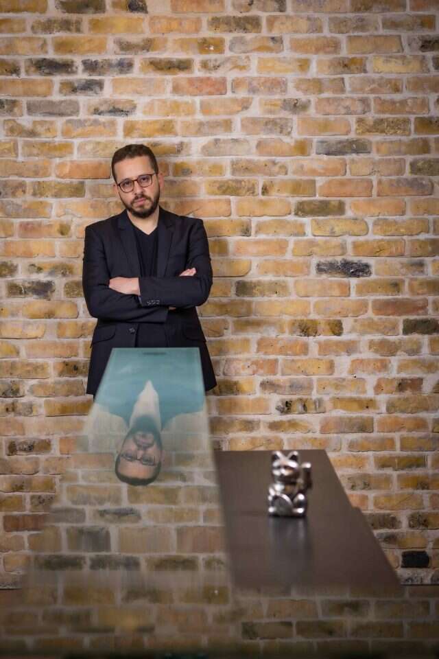 "הורדתי את הכיפה בכיתה י', וזה לא היה אישיו בבית". נדב פרי. | אריק סולטן