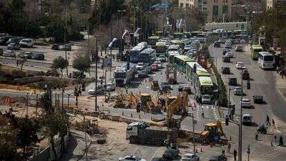 עבודות בכניסה לעיר. | יונתן זינדל, פלאש 90