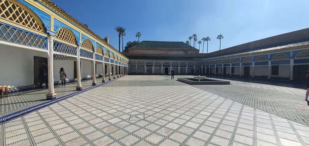 עשרת אלפים איש ביום. ארמון הבהייה במרקש. | יאיר קראוס