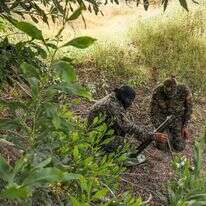 מחבלי הג'יהאד האסלאמי הפלסטיני מכינים מרגמה לשיגור בעזה. | AFP