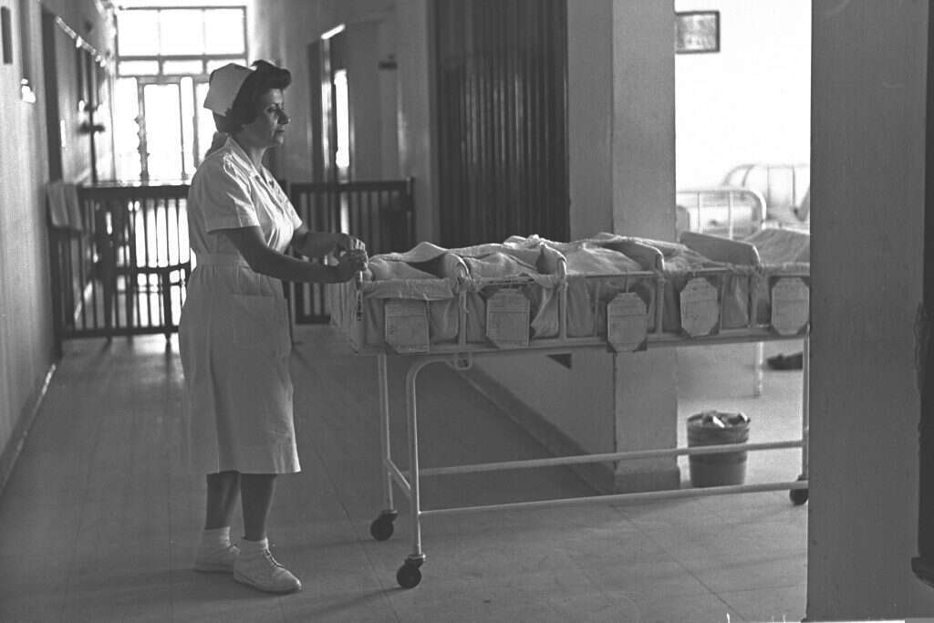 כשנודע על השמדת היהודים באירופה, היה ברור שהתגובה צריכה להיות ילודה. תינוקות שנולדו בבית החולים רוטשילד בחיפה. | משה פרידמן, לע"מ