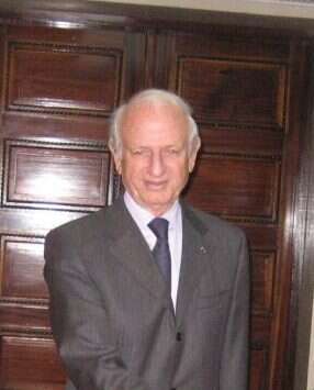 אנדרה אזולאי. | מיכאל טוכפלד