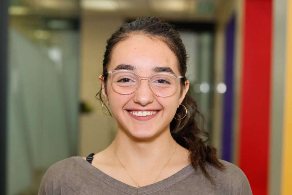 נועם לביא. | אליאס מייסון