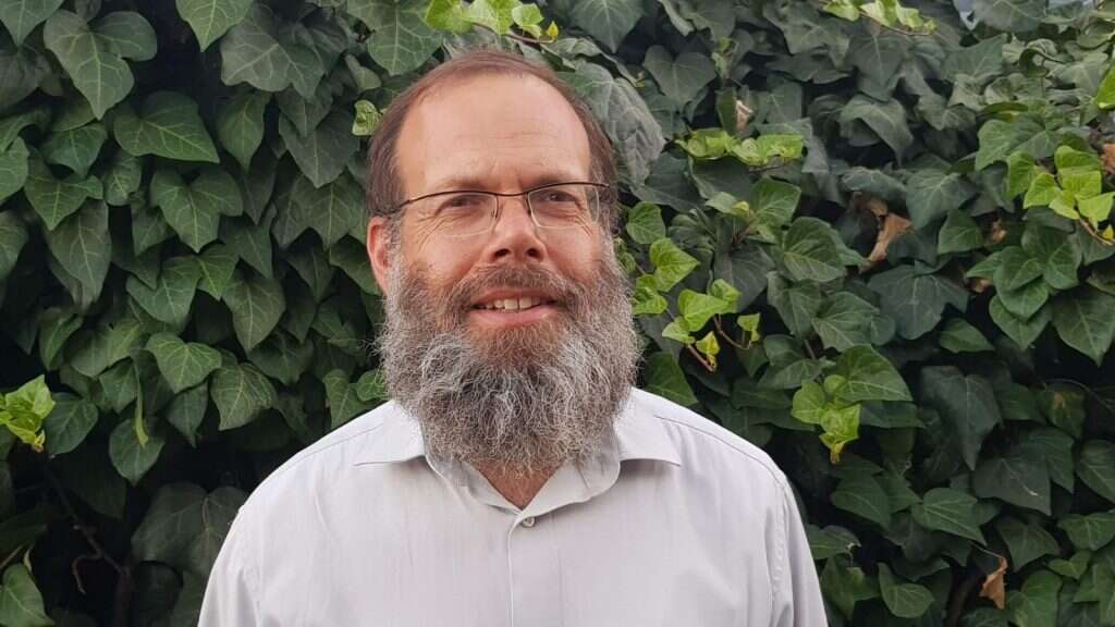 הרב יורם רוזנבאום, ישיבת אמית צפת.