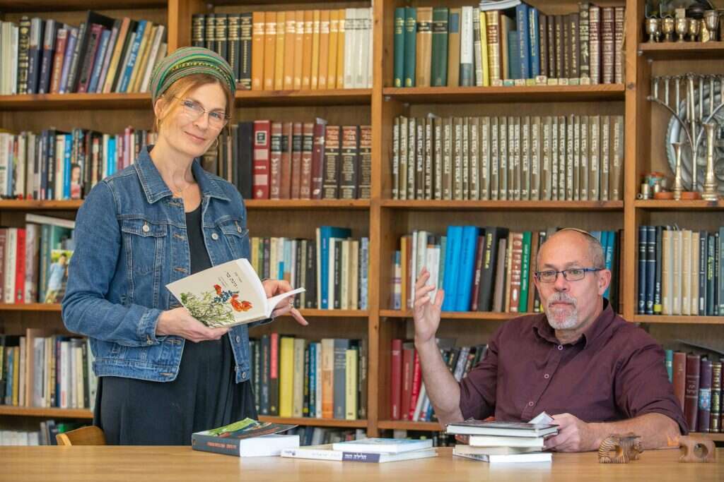 נחמה וינגרטן-מינץ ומודי כהן, מובילי קהילת הספרות למורים ברשת אמית. | יוסי אלוני