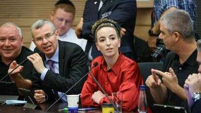 ח"כ עידית סילמן בדיון על הפרשת ח"כ עמיחי שיקלי מימינה. | נועם מושקוביץ, דוברות הכנסת ח"כ עידית סילמן בדיון על הפרשת ח"כ עמיחי שיקלי מימינה. | נועם מושקוביץ, דוברות הכנסת