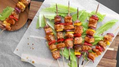 מרינדה אסייתית לשיפודי סלמון. | אפרת ליכטנשטט