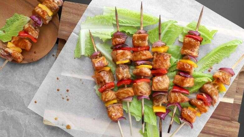 מרינדה אסייתית לשיפודי סלמון. | אפרת ליכטנשטט