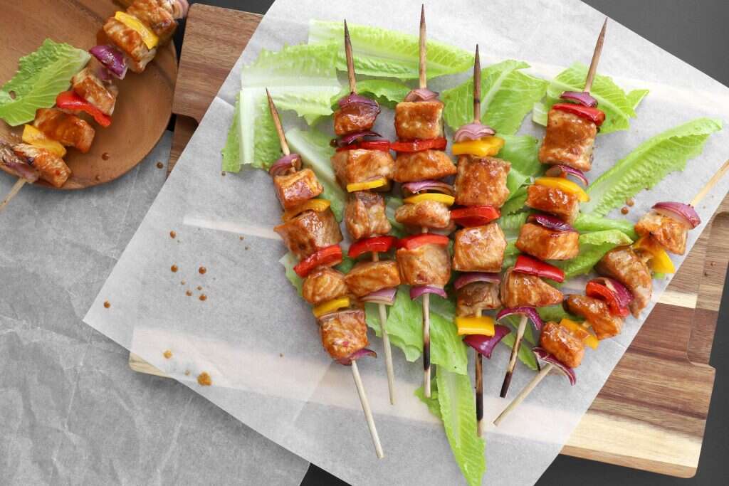 מרינדה אסייתית לשיפודי סלמון. | אפרת ליכטנשטט