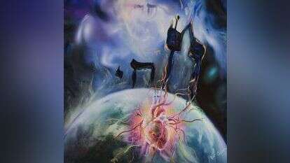 רוסי קלדרון, "האות ח' אות החיים", טכניקה מעורבת ושמן על בד על קנבס, 2015 רוסי קלדרון, "האות ח' אות החיים", טכניקה מעורבת ושמן על בד על קנבס, 2015