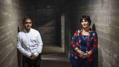 פגישה ראשונה בהר הרצל. דורית פרי ואורי שגיא. | אוליבייה פיטוסי, פלאש 90 פגישה ראשונה בהר הרצל. דורית פרי ואורי שגיא. | אוליבייה פיטוסי, פלאש 90