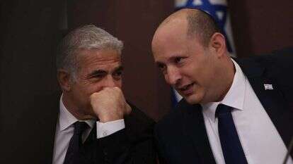 בנט ולפיד בישיבת הממשלה. | יונתן זינדל/פלאש90