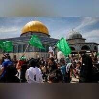 דגלי חמאס בהר הבית, חודש הרמדאן 2021. | ג'מאל אוואד, פלאש 90