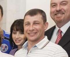 מוביל את הענף. המאמן סרגיי וייסבורג. | דודי ועקנין מוביל את הענף. המאמן סרגיי וייסבורג. | דודי ועקנין