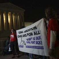 הפגנות בעד הזכות להפיל מול בית המשפט העליון האמריקני. | AFP
