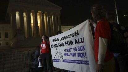 הפגנות בעד הזכות להפיל מול בית המשפט העליון האמריקני. | AFP