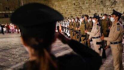 טקס יום הזיכרון בכותל, ארכיון. | יונתן זינדל, פלאש 90 טקס יום הזיכרון בכותל, ארכיון. | יונתן זינדל, פלאש 90