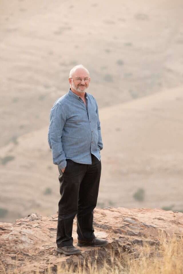 "חצי מהמטופלים שלי ביחידת הכוויות בהדסה עין־כרם היו ערבים, וטיפלתי גם במחבלים". אלדד. | שריה דיאמנט