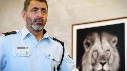 ניצב שמעון לביא. | אנצ'ו גוש, ג'יני