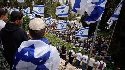 טקס יום הזיכרון בהר הרצל. | אוליבייה פיטוסי פלאש90 טקס יום הזיכרון בהר הרצל. | אוליבייה פיטוסי פלאש90