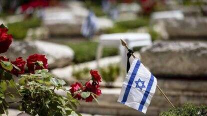 הר הרצל ביום הזיכרון. | יונתן זינדל פלאש90