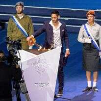 עשהאל שבו בחזרה לטקס הדלקת המשואות. | יונתן זינדל, פלאש 90