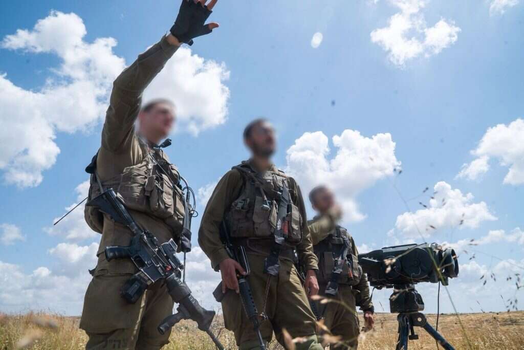 חלק מהכוחות בחיפוש אחר המחבלים. קרדיט: דובר צה"ל