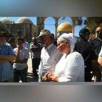 רינה אריאל ובעלה בסיור בהר הבית. | מרים צחי