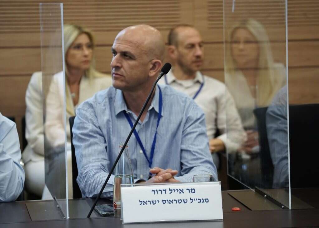 מנכל שטראוס, איל דרור, בדיון בוועדת הבריאות. | דוברות הכנסת