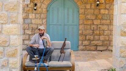 יוני שרון. | נעמה שטרן