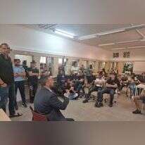 השיחה בבית הספר. פרסום נעשה לפי ס' 27א לחוק זכויות יוצרים. להוספת קרדיט נא לפנות למערכת