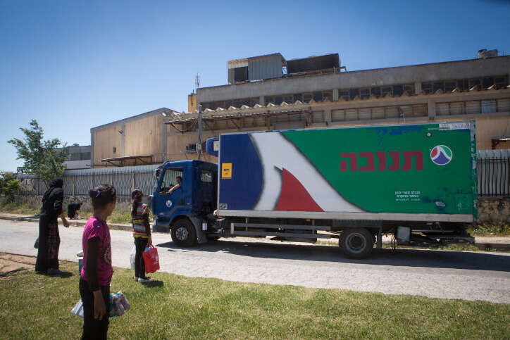 משאית תנובה, אילוסטרציה. | מרים אלסטר, פלאש 90