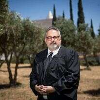 אלבשן. | יונתן זינדל, פלאש 90