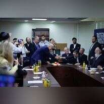 הוזמן באופן פרטי. לפיד במסיבת יום ההולדת של גפני, השבוע. | אוליבייה פיטוסי, פלאש 90