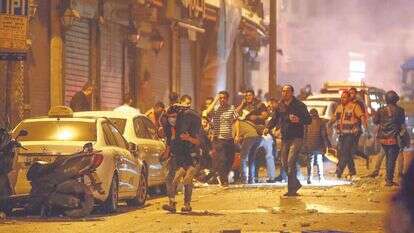 יש סיבות טובות לדאוג, אין אף סיבה אחת לתת לטרור את מבוקשו. מהומות בירושלים. | AFP