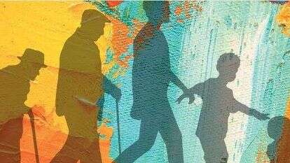 האישה הזקנה בעולם, הנזירה הקתולית לוסיל , רנדון בת ה־ 118 במסיבת עיתונאים בבית האבות שהיא מתגוררת בו בדרום צרפת, ב־ 26 באפריל. | AFP