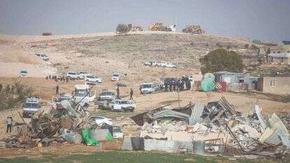 הריסת מבנים בפזורה הבדואית בנגב. | הדס פרוש, פלאש 90