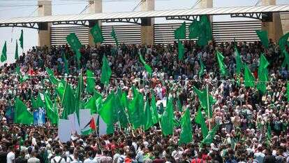 חוגגים את ניצחון חמאס באוניברסיטת ביר זית, ארכיון. | פלאש 90