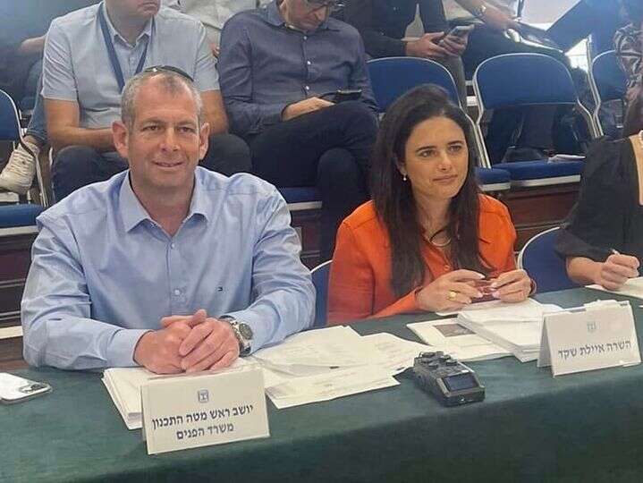 שרת הפנים איילת שקד בוועדת שרים לענייני פנים שירותים ותכנון