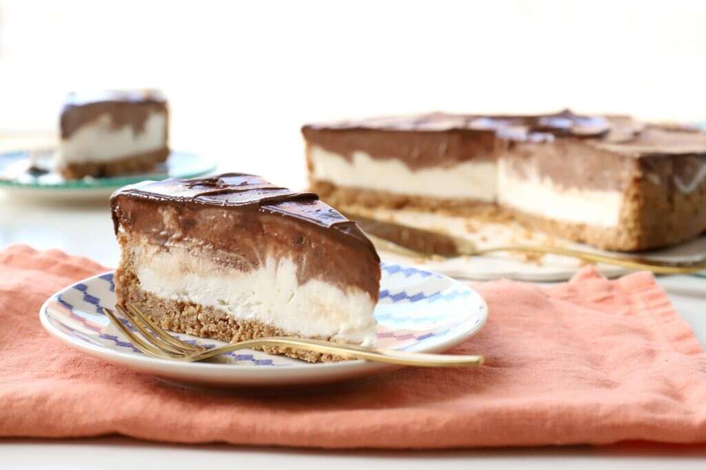 עוגת גבינה עם קרם שוקולד ואגוזים. | אפרת ליכטנשטט