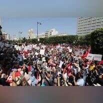 אזרחים תוניסאים מפגינים נגד הנשיא קייס סעיד, בשבוע שעבר. | EPA