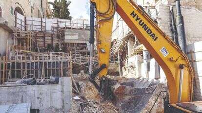 העבודות על מעלית הכותל. | ששון תירם