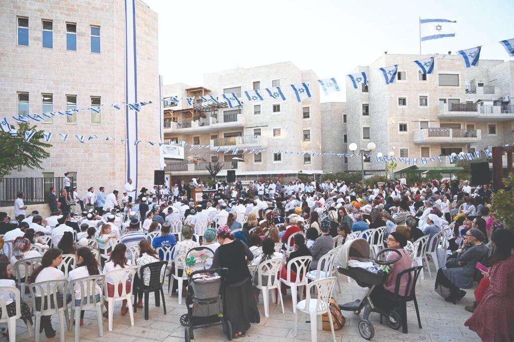 חנוכת מבנה הציבור במעלה הזיתים. | אברהם בניטה