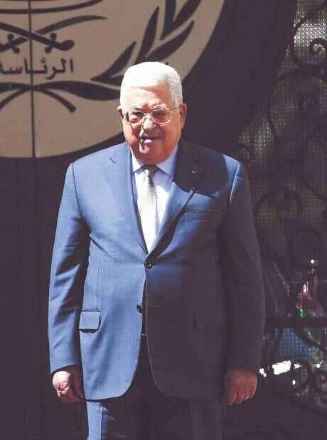 חי ובועט. אבו מאזן נפגש עם בכירים בקפריסין ומזים את השמועות על כך שהוא מת משבץ. אבו־מאזן. | EPA חי ובועט. אבו מאזן נפגש עם בכירים בקפריסין ומזים את השמועות על כך שהוא מת משבץ. אבו־מאזן. | EPA