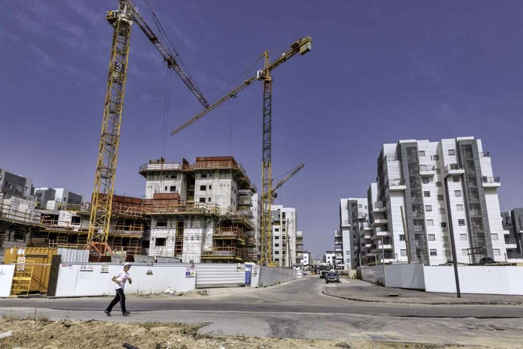 בנייה בלוד. | יהושע יוסף