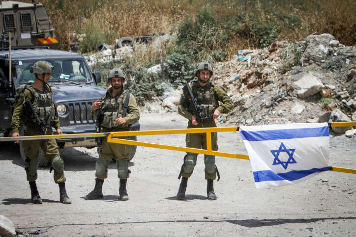 חיילי צה"ל חוסמים את הכניסה לחומש. | נאסר אשתייה/פלאש90