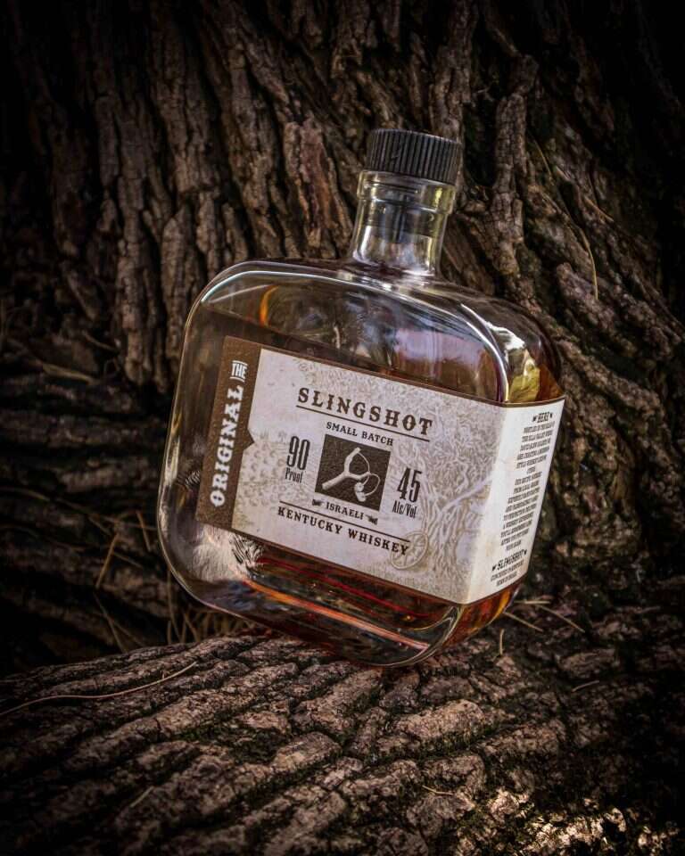 מזקקת לג'נדס