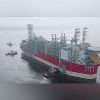 האסדה הצפה של חברת אנרג'יאן, שהגיעה הבוקר לשדה "כריש". | חברת אנרג'יאן