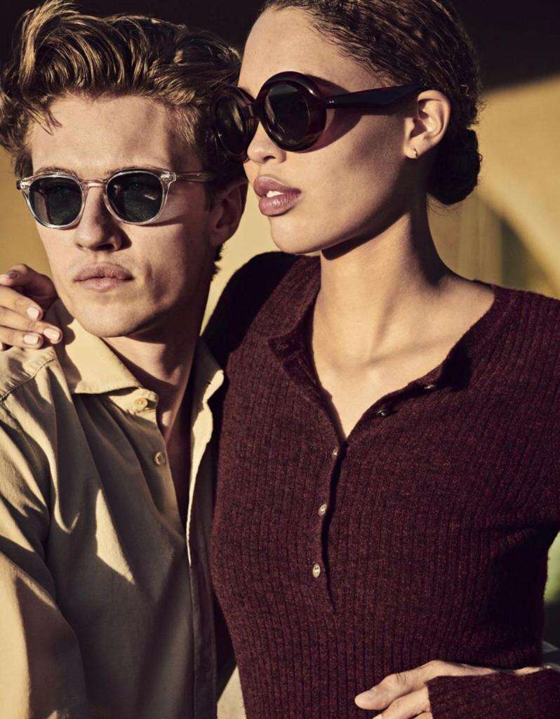 משקפי אוליבר פיפלס. | יחצ חול