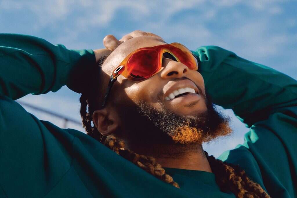 משקפי אוקלי. | יחצ חול